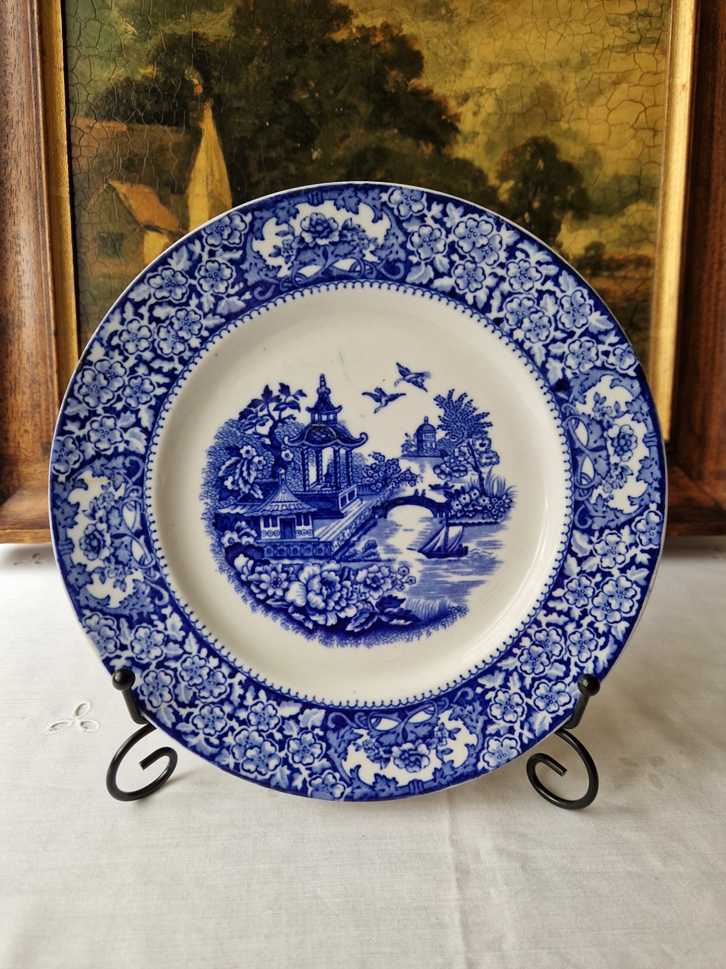 Starožitný plochý talíř Swinnertons Olde Alton Ware 22,5 cm
